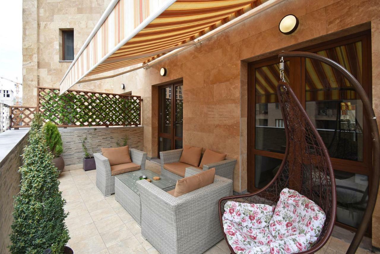 Yerevan4You Terrace Kültér fotó